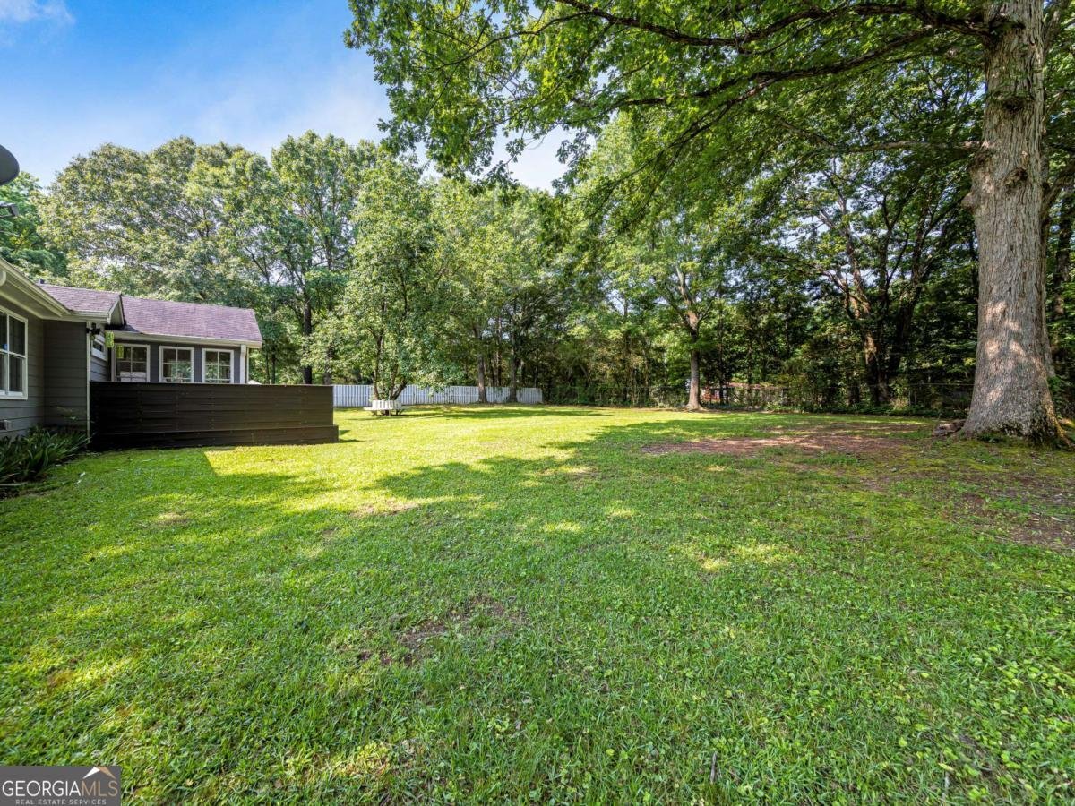30 Court Ellenwood - 32