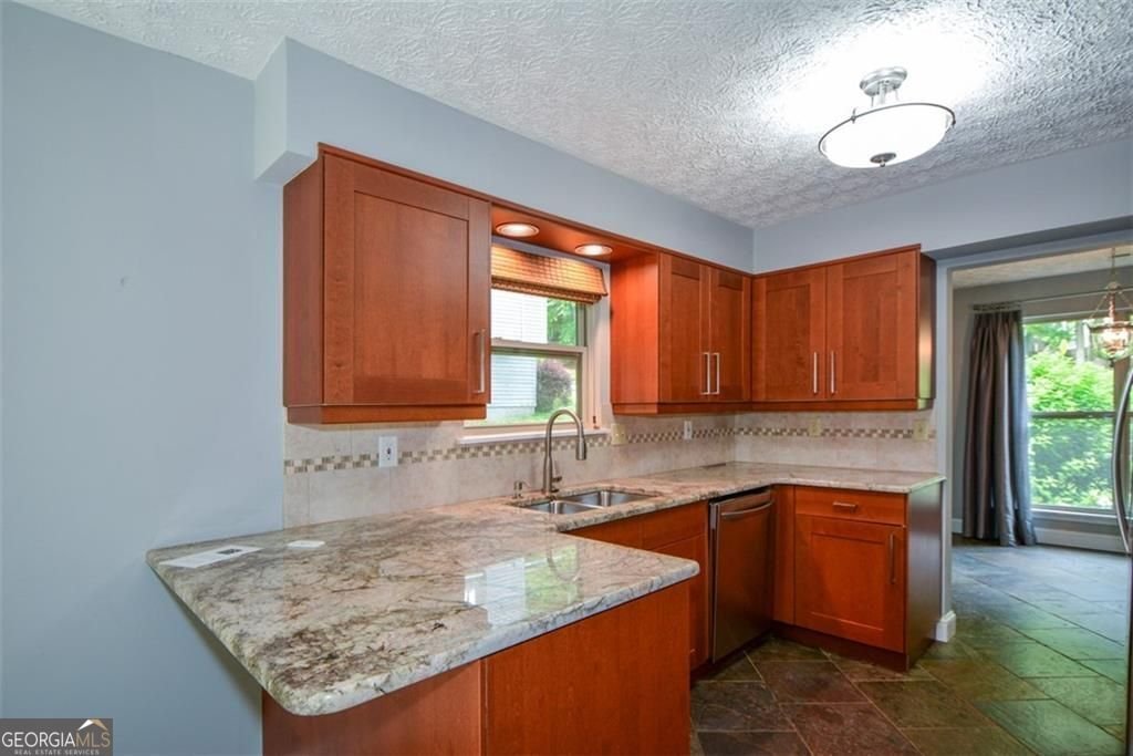 4766 Jamerson Forest Circle Marietta - 19