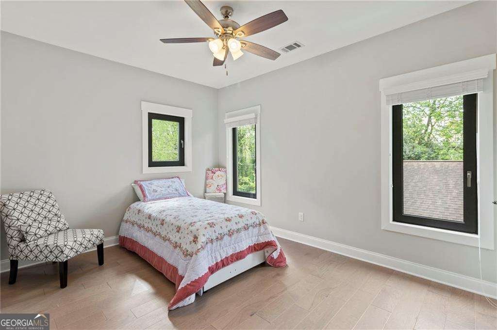 1521 Sylvan Road Atlanta - 29