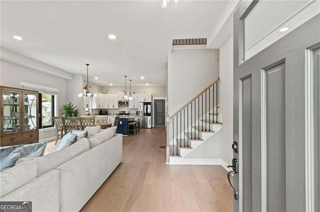 1521 Sylvan Road Atlanta - 4
