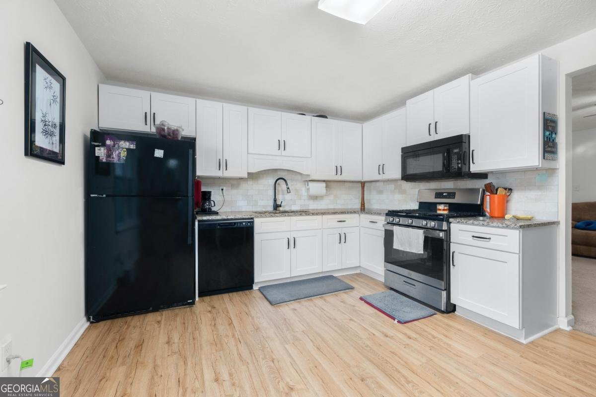 245 Amanda Court Stockbridge - 3