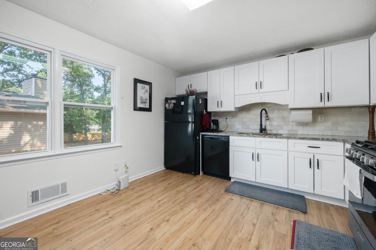 245 Amanda Court Stockbridge - 4