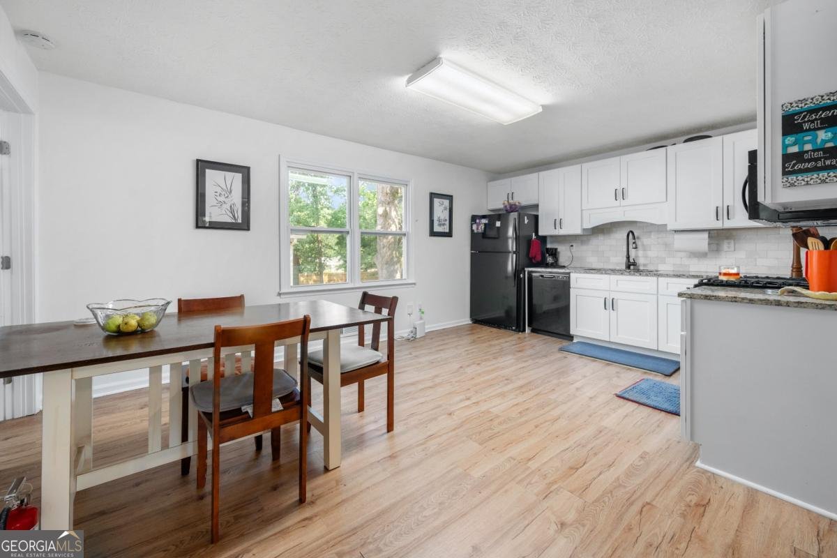 245 Amanda Court Stockbridge - 5