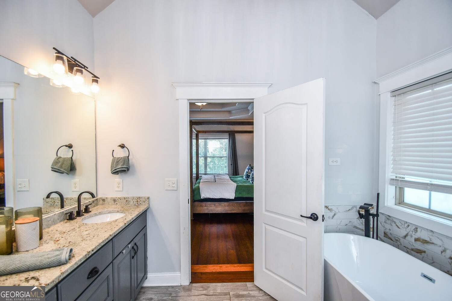 4742 4742 Thunder River Drive Gainesville - 66