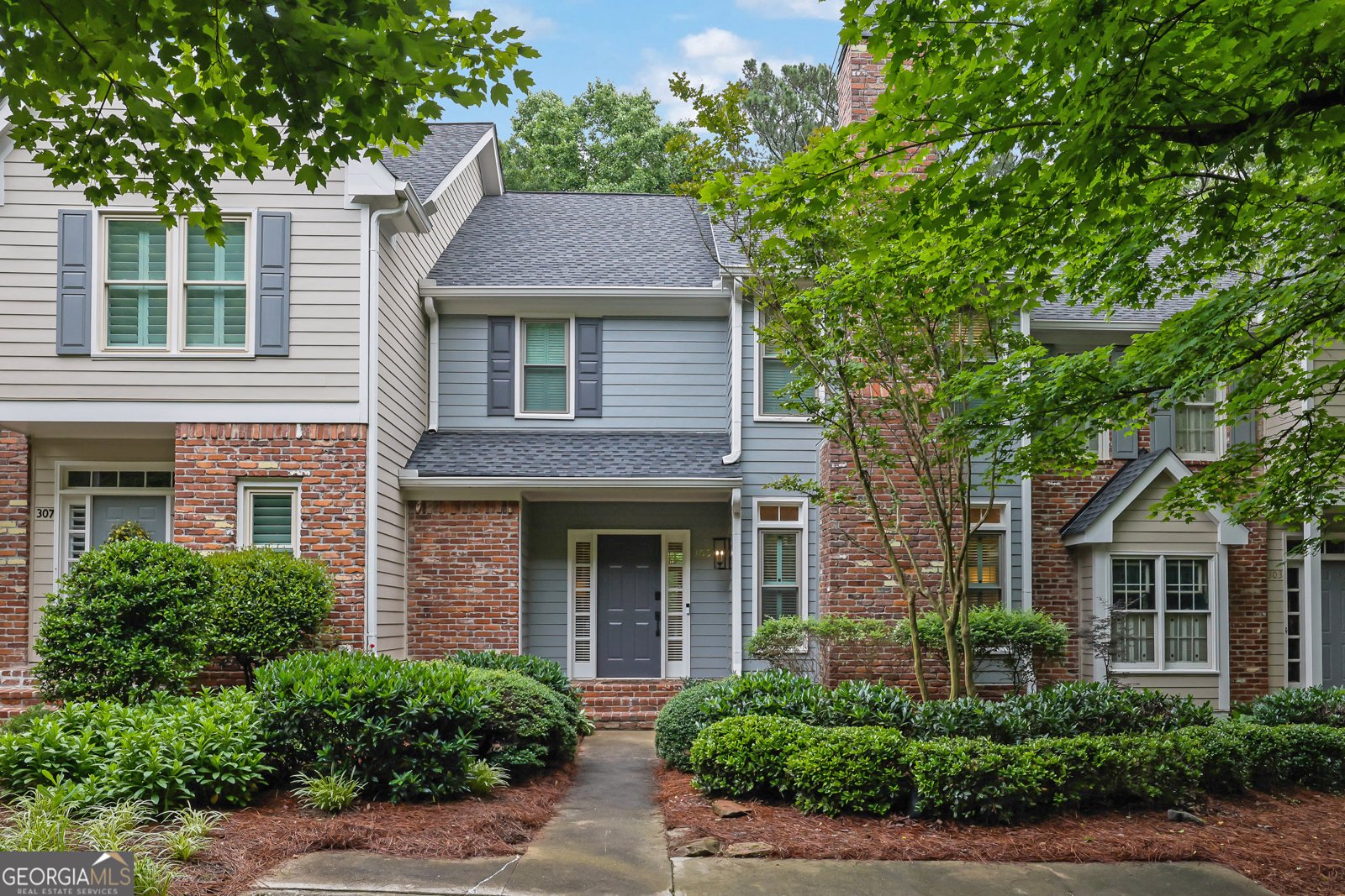 305 River Glen Drive Roswell - 1