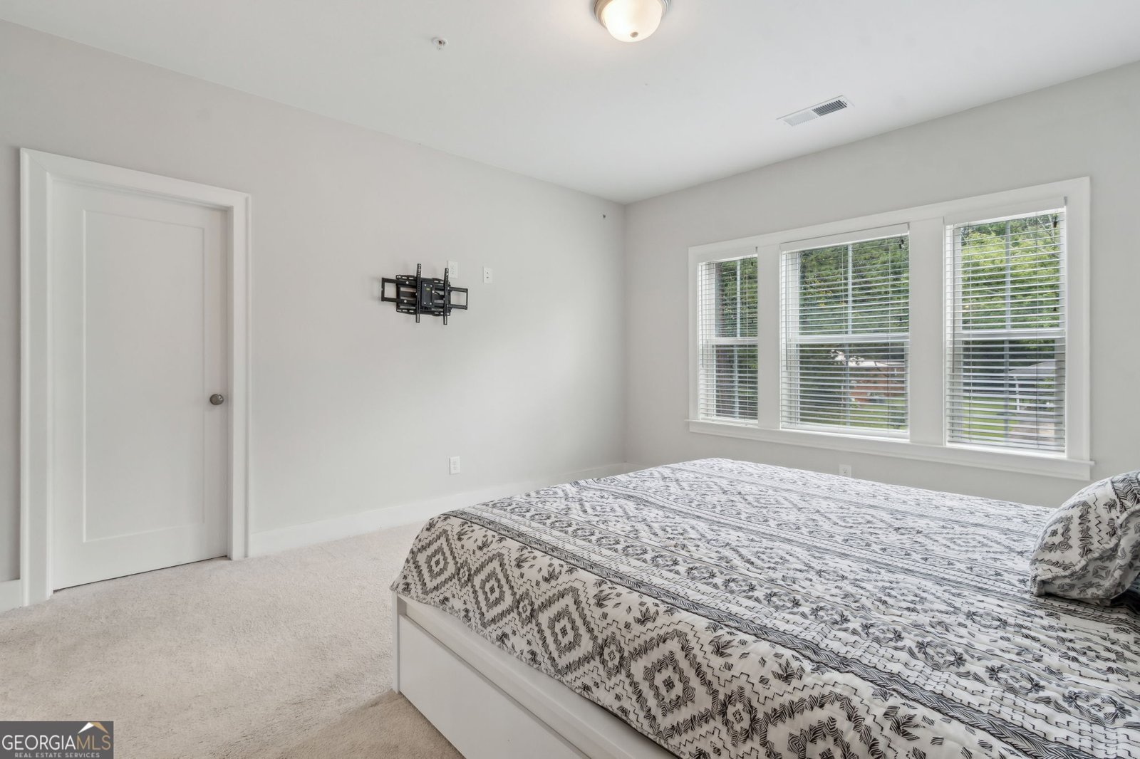 2734 Bell Drive Smyrna - 27