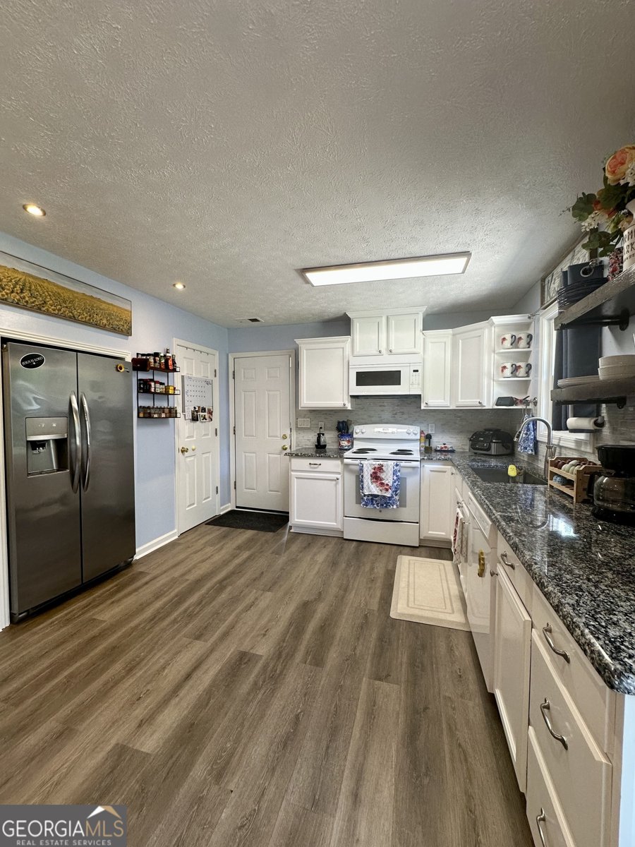 160 Springdale Court Newborn - 9