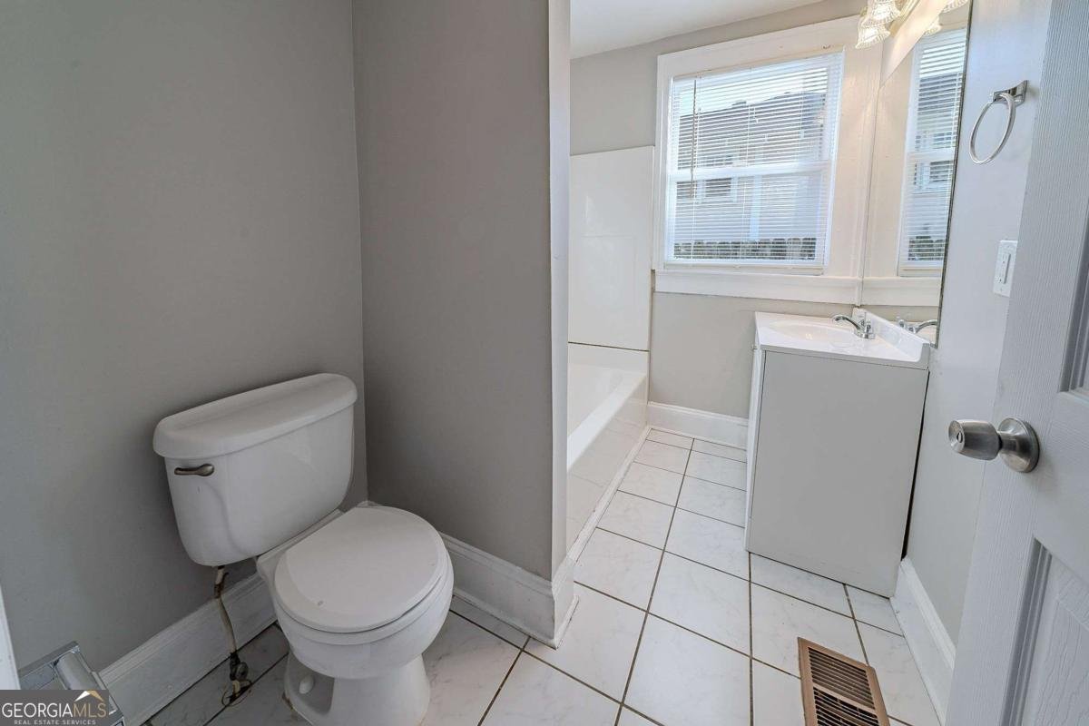 1453 Graham Street Atlanta - 27