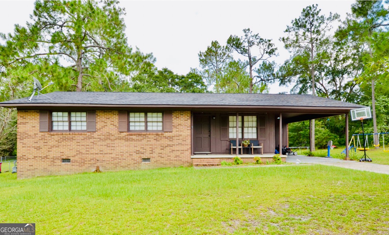5534 Russell Avenue Eastman - 1