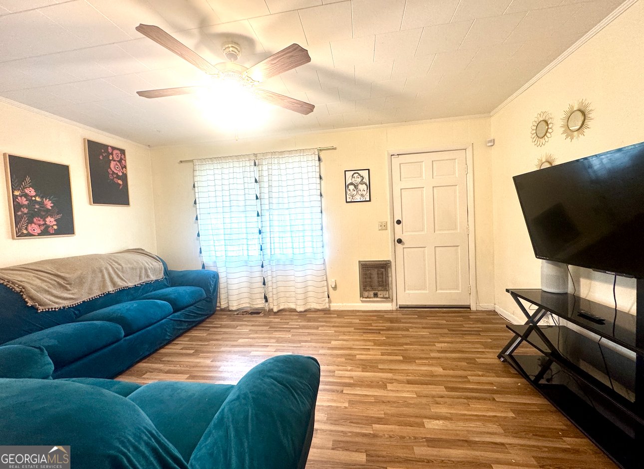 5534 Russell Avenue Eastman - 5