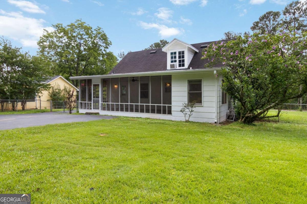 8185 Rivertown Road Fairburn - 28