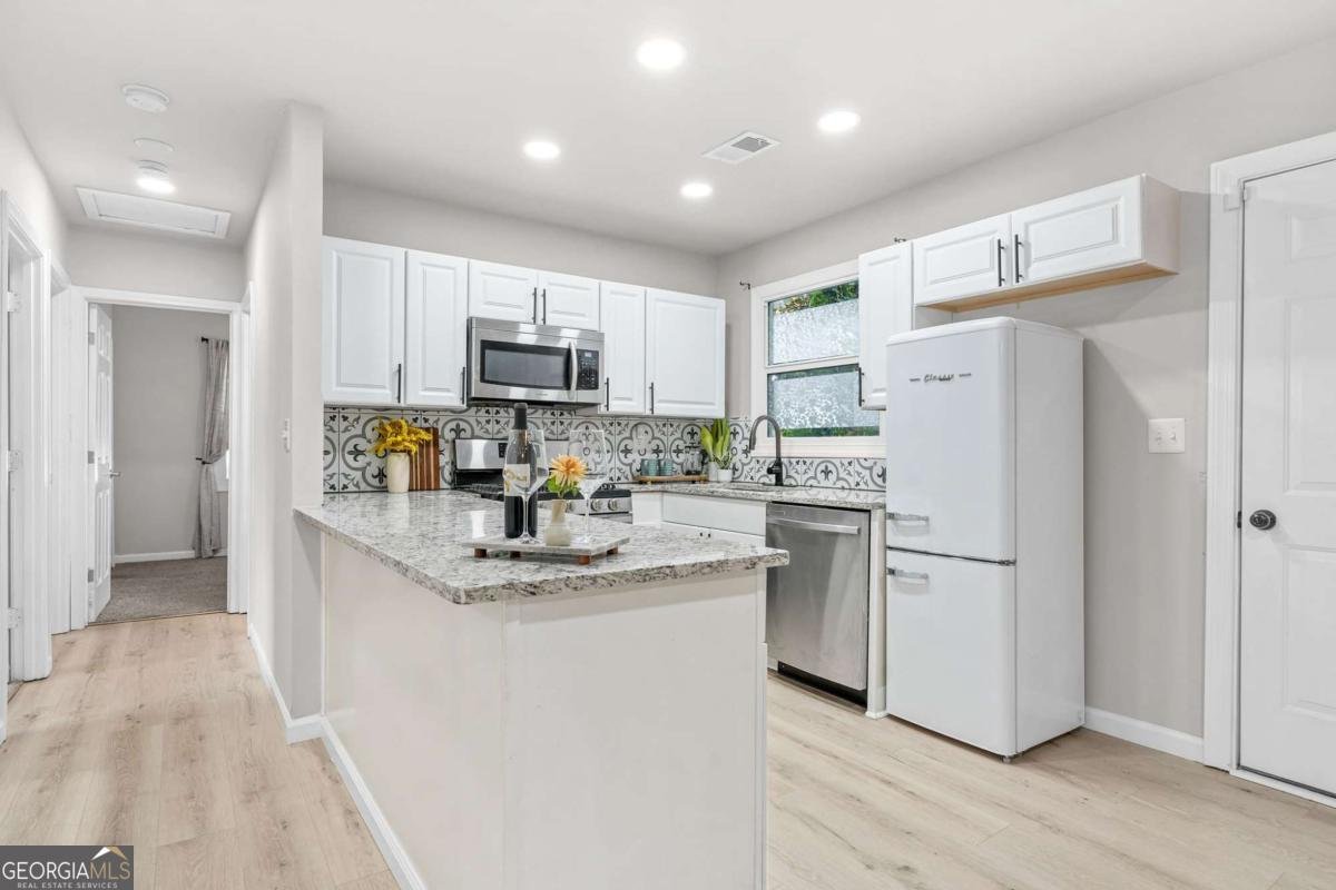 390 Lincoln Place Atlanta - 7