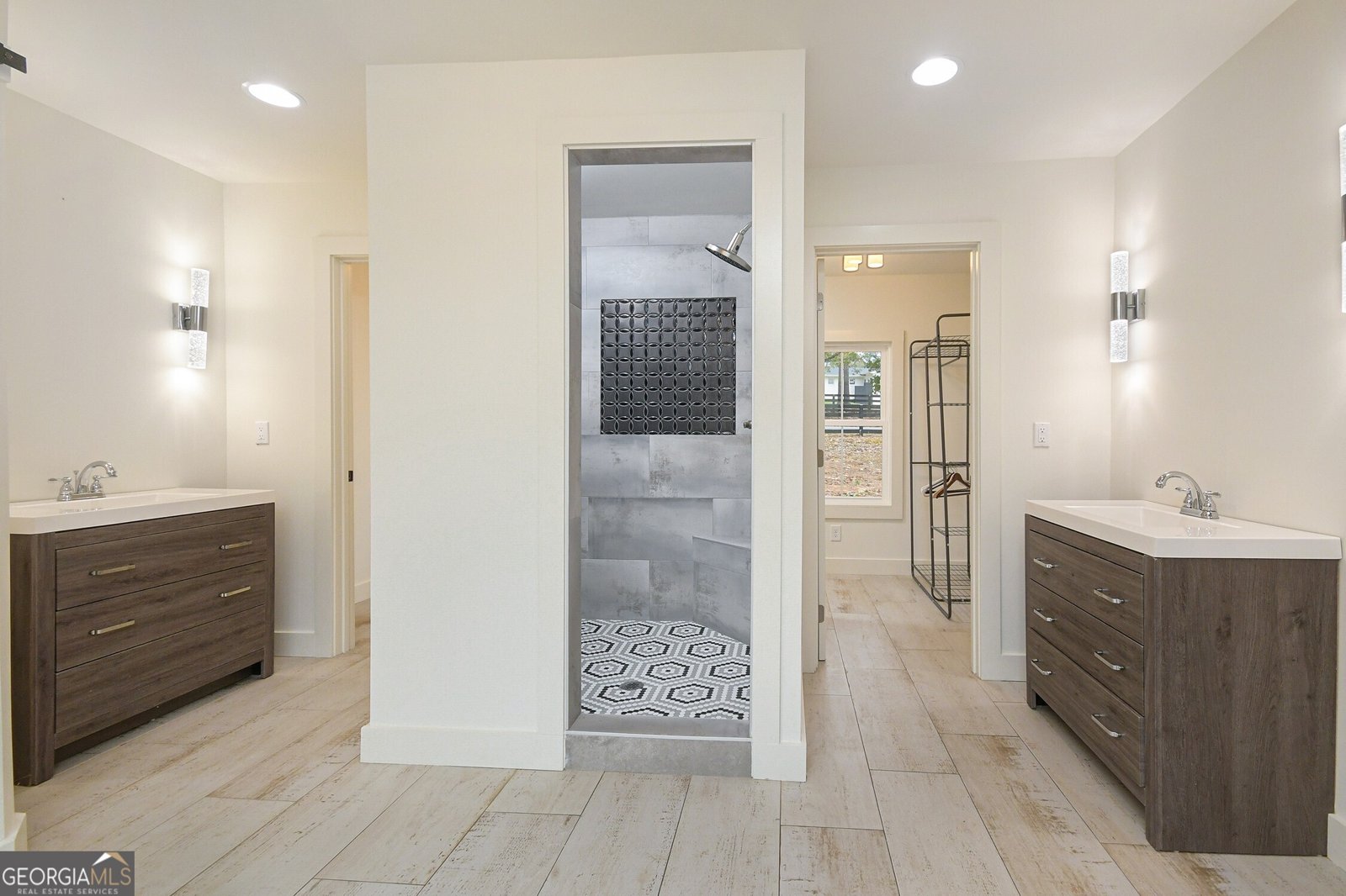 15585 Thompson Road Alpharetta - 30
