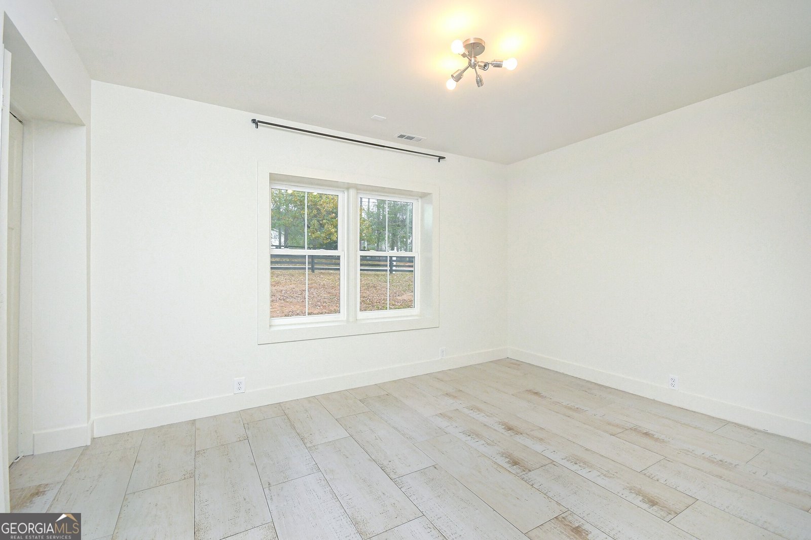 15585 Thompson Road Alpharetta - 33