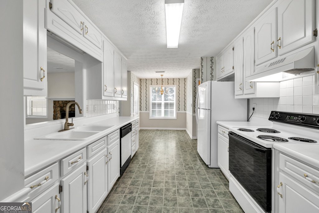 1510 Summer Lake Terrace Loganville - 12