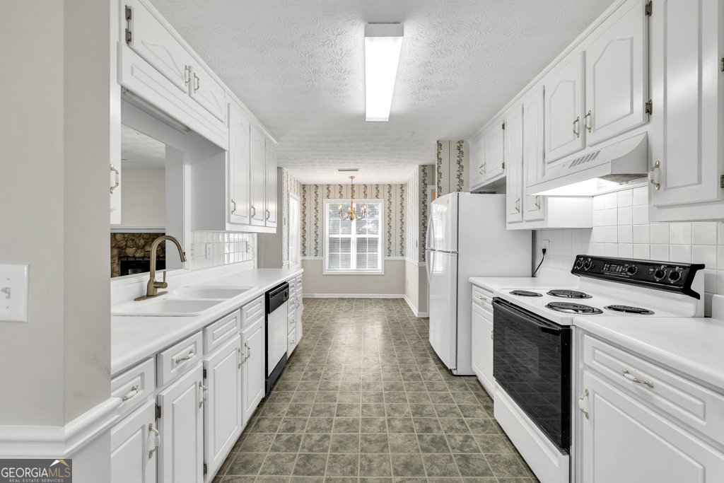 1510 Summer Lake Terrace Loganville - 13