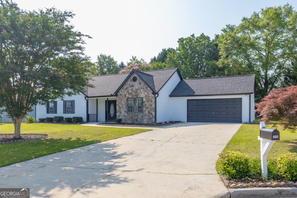 1510 Summer Lake Terrace Loganville - 2