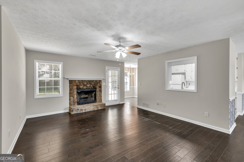 1510 Summer Lake Terrace Loganville - 5