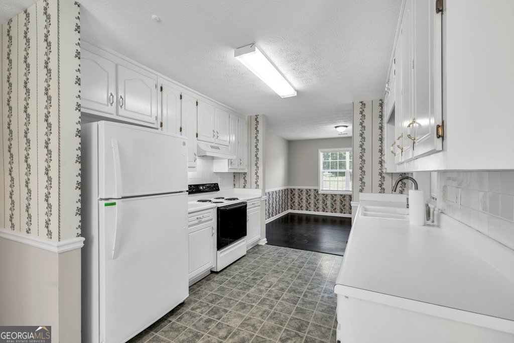 1510 Summer Lake Terrace Loganville - 9