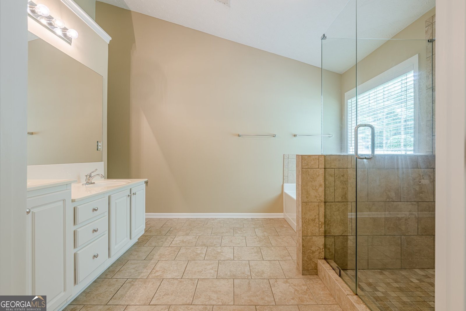 2870 Jay Oak Drive Dacula - 33