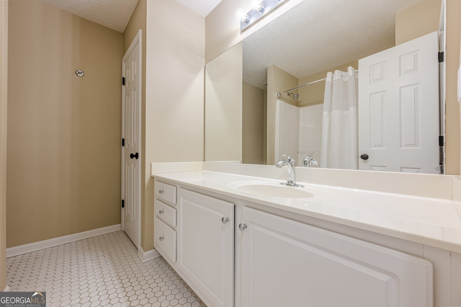 2870 Jay Oak Drive Dacula - 43