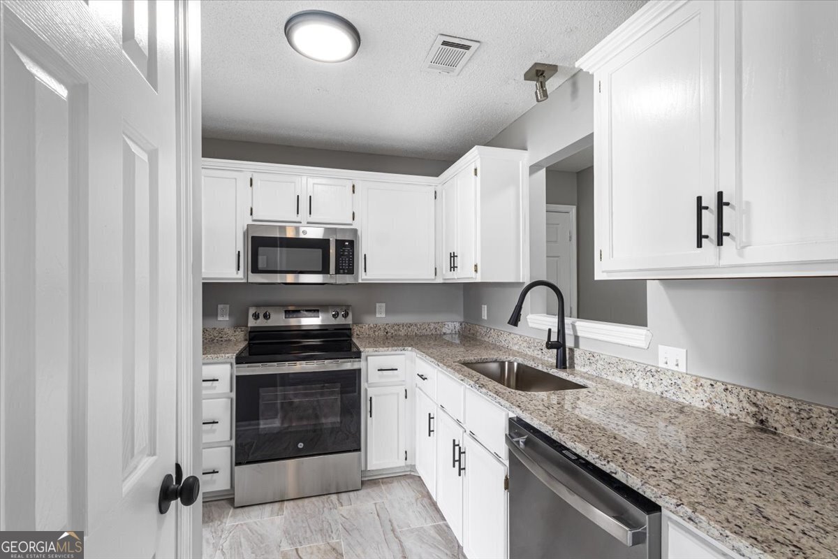 204 Bayside Drive Warner Robins - 23