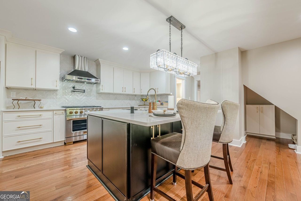 4446 HUNTINGTON Circle Atlanta - 22