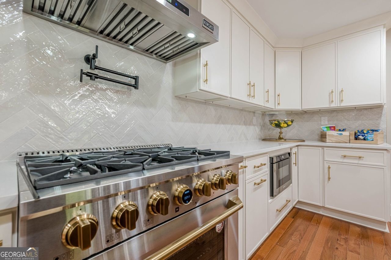 4446 HUNTINGTON Circle Atlanta - 30