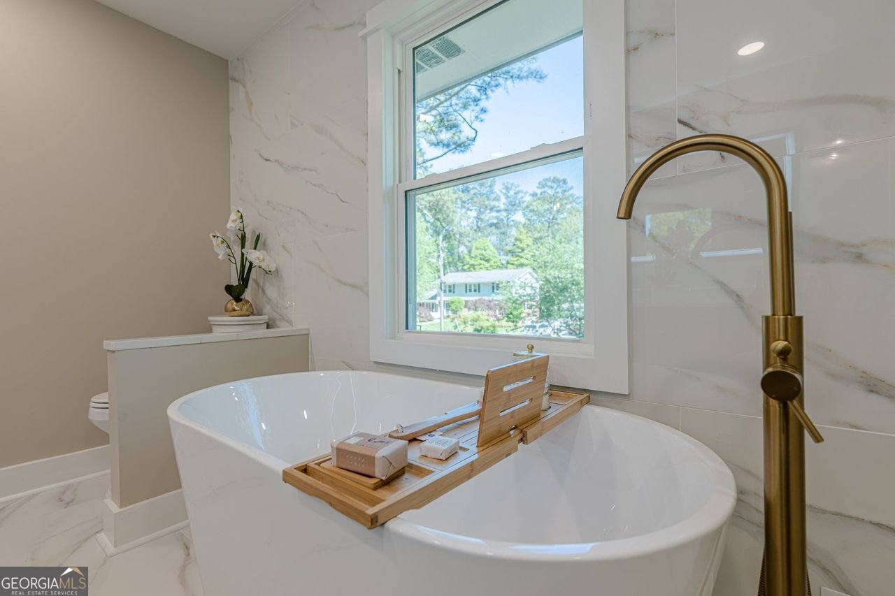4446 HUNTINGTON Circle Atlanta - 42