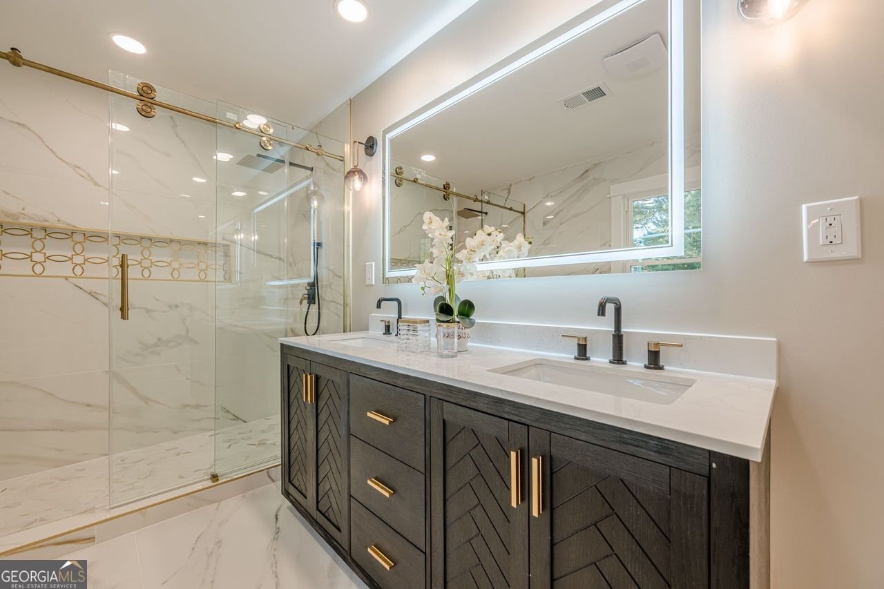 4446 HUNTINGTON Circle Atlanta - 46