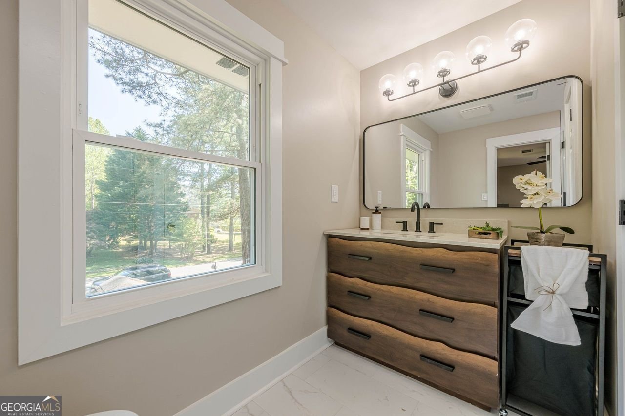 4446 HUNTINGTON Circle Atlanta - 53