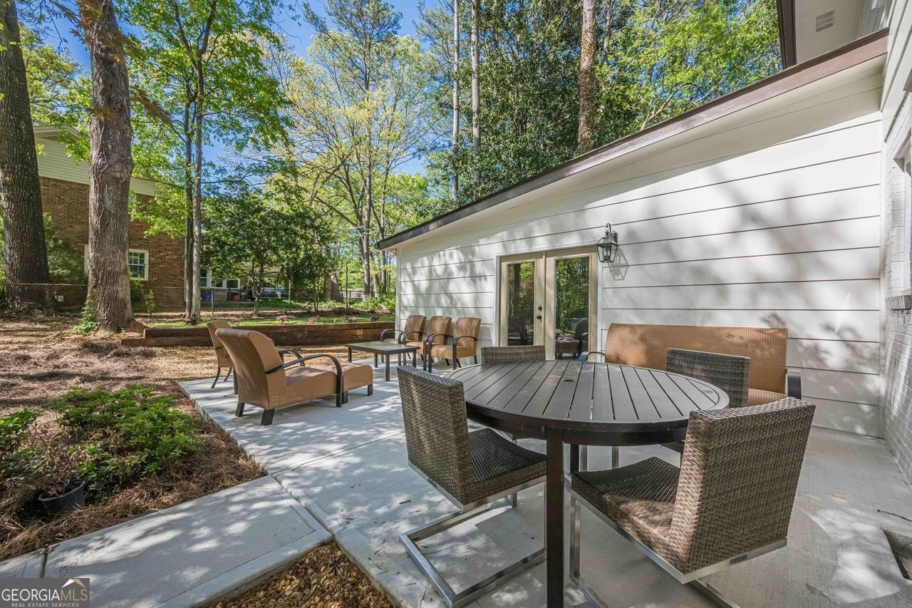 4446 HUNTINGTON Circle Atlanta - 60