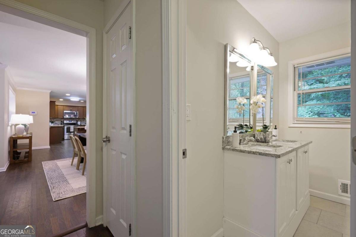 2383 Edgewater Drive Atlanta - 24