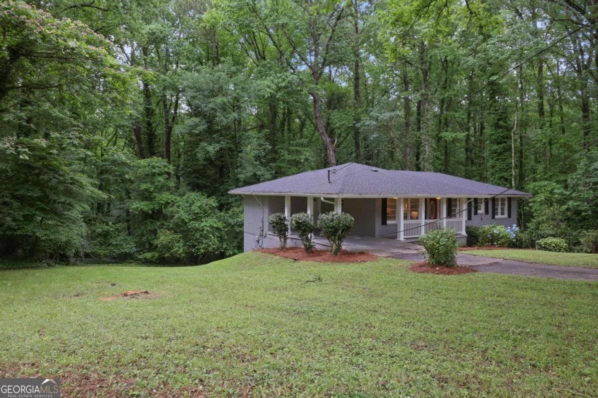 2383 Edgewater Drive Atlanta - 35