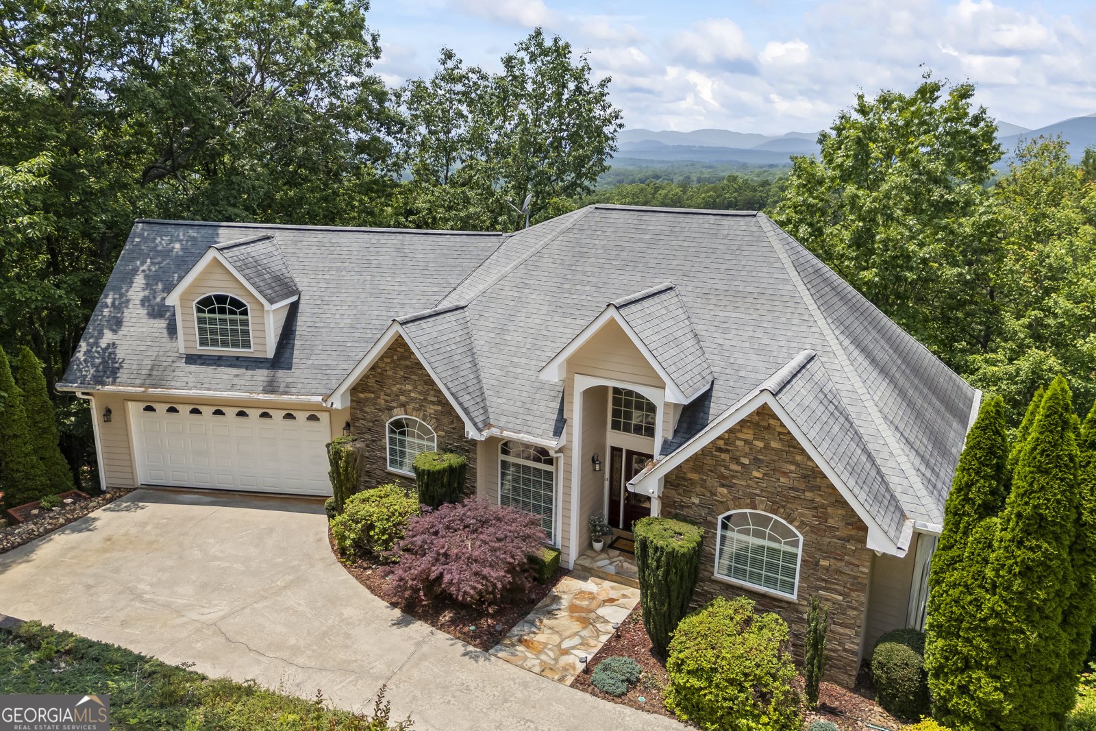 894 Oak Pointe Drive Cleveland - 2
