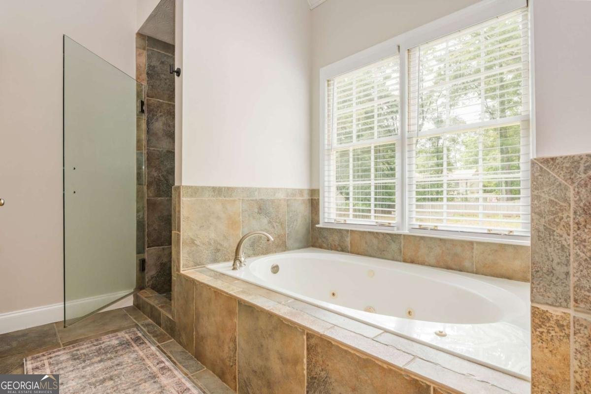 2735 Jims Road Marietta - 28
