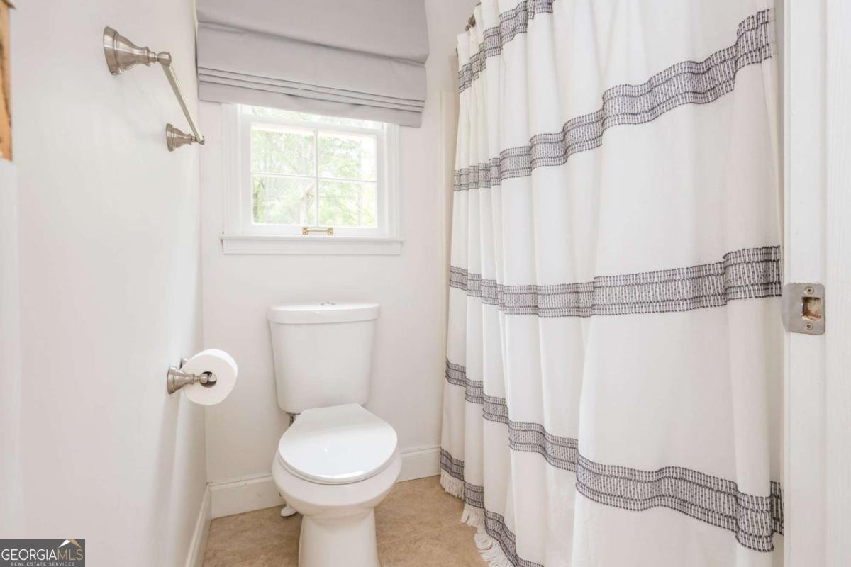 2735 Jims Road Marietta - 33