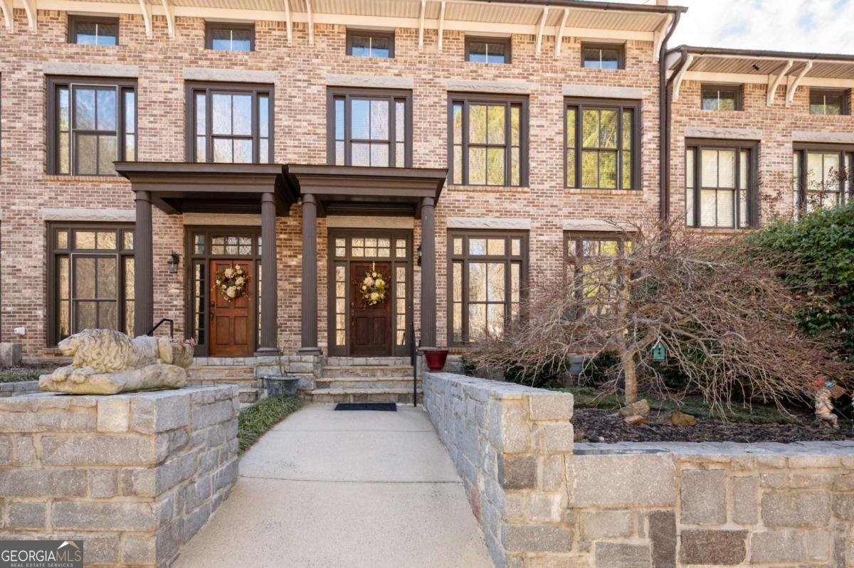 1605 RIDENOUR Parkway Kennesaw - 40