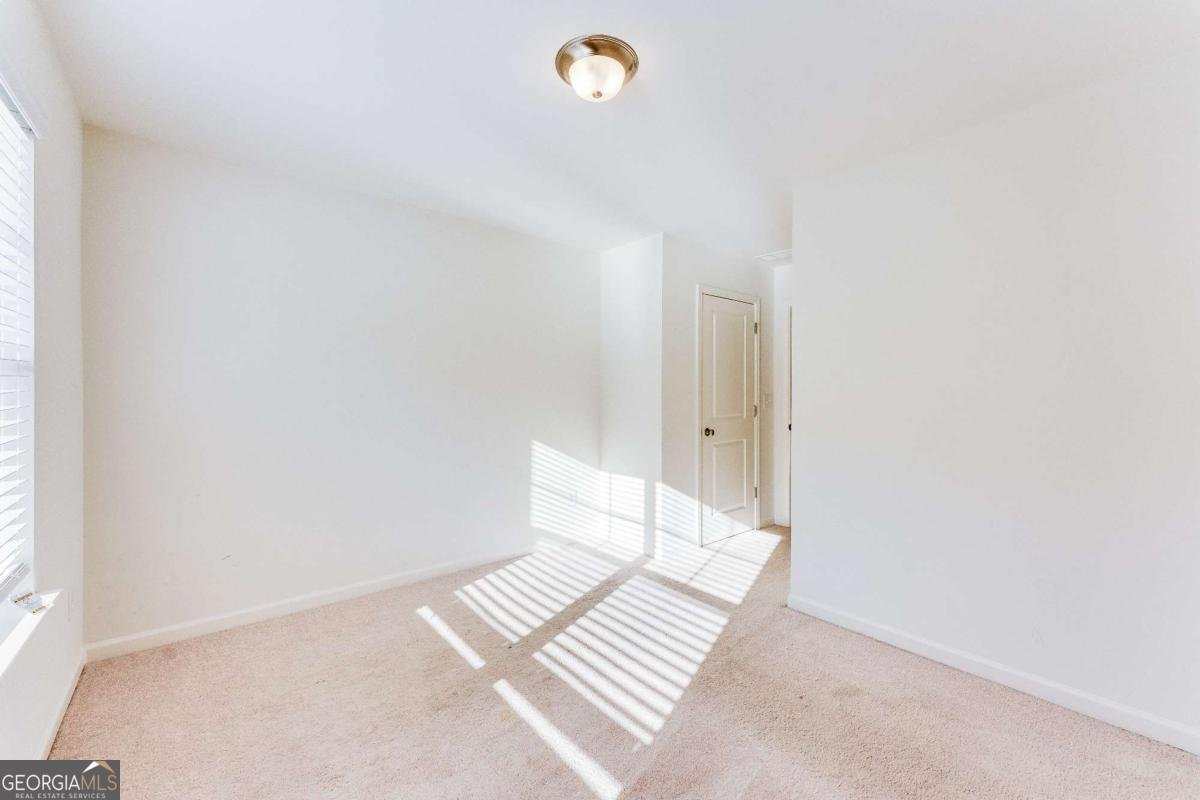 992 Belfry Terrace Fairburn - 17