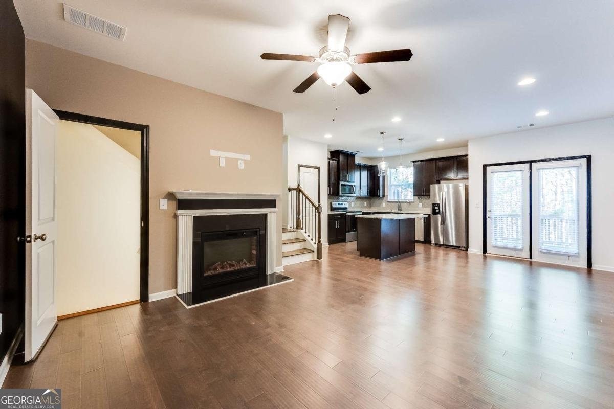 992 Belfry Terrace Fairburn - 4