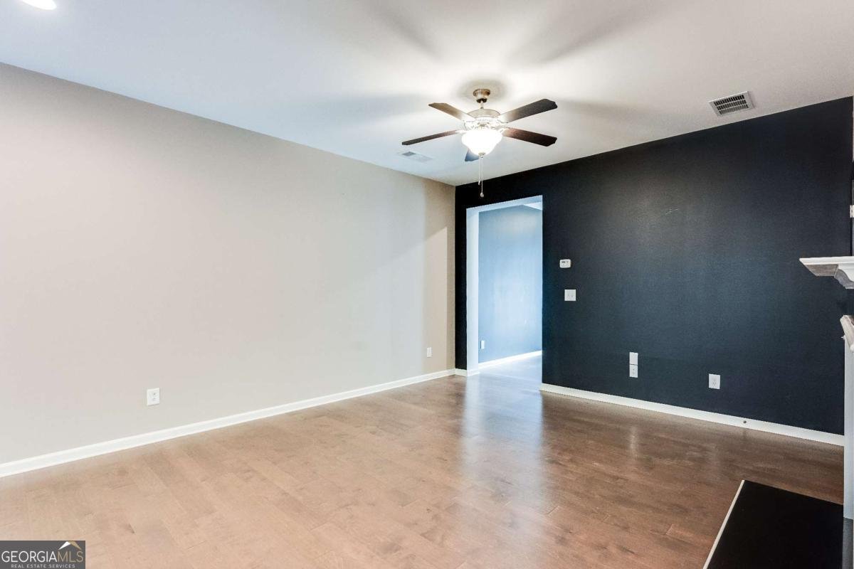 992 Belfry Terrace Fairburn - 8