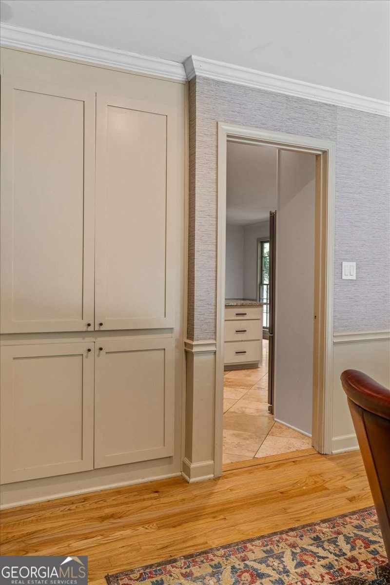11785 Mountain Laurel Drive Roswell - 20
