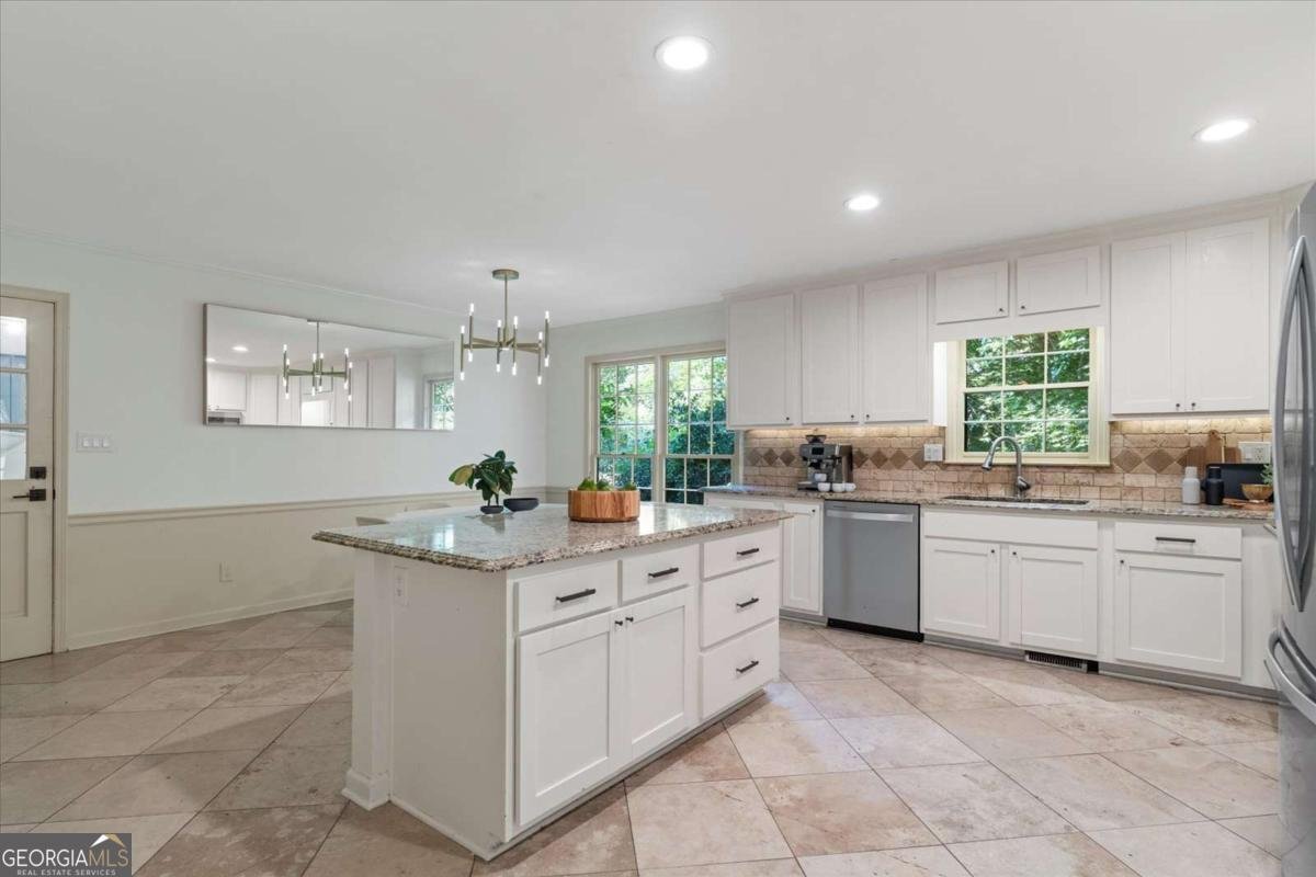11785 Mountain Laurel Drive Roswell - 21