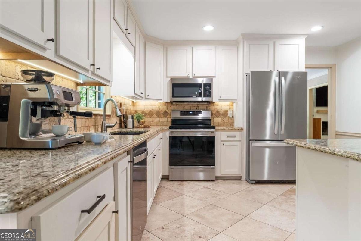 11785 Mountain Laurel Drive Roswell - 22