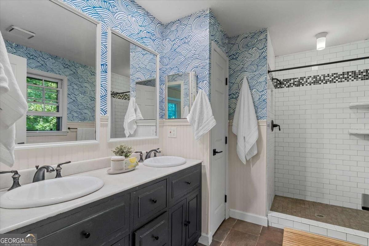 11785 Mountain Laurel Drive Roswell - 32