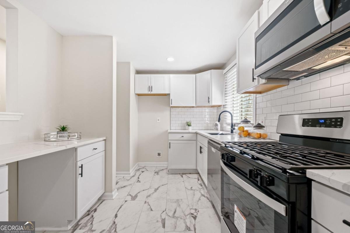 817 EVELYN Place Atlanta - 9