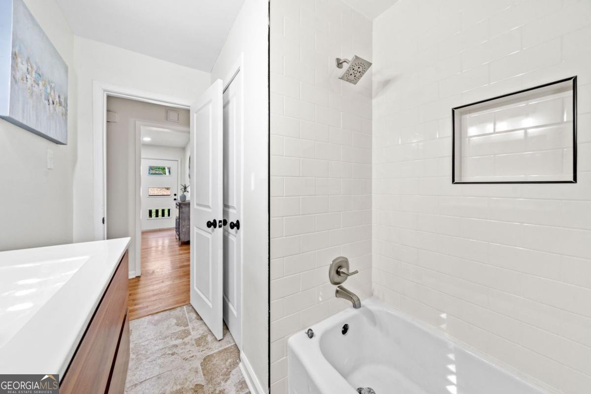801 EVELYN Place Atlanta - 17