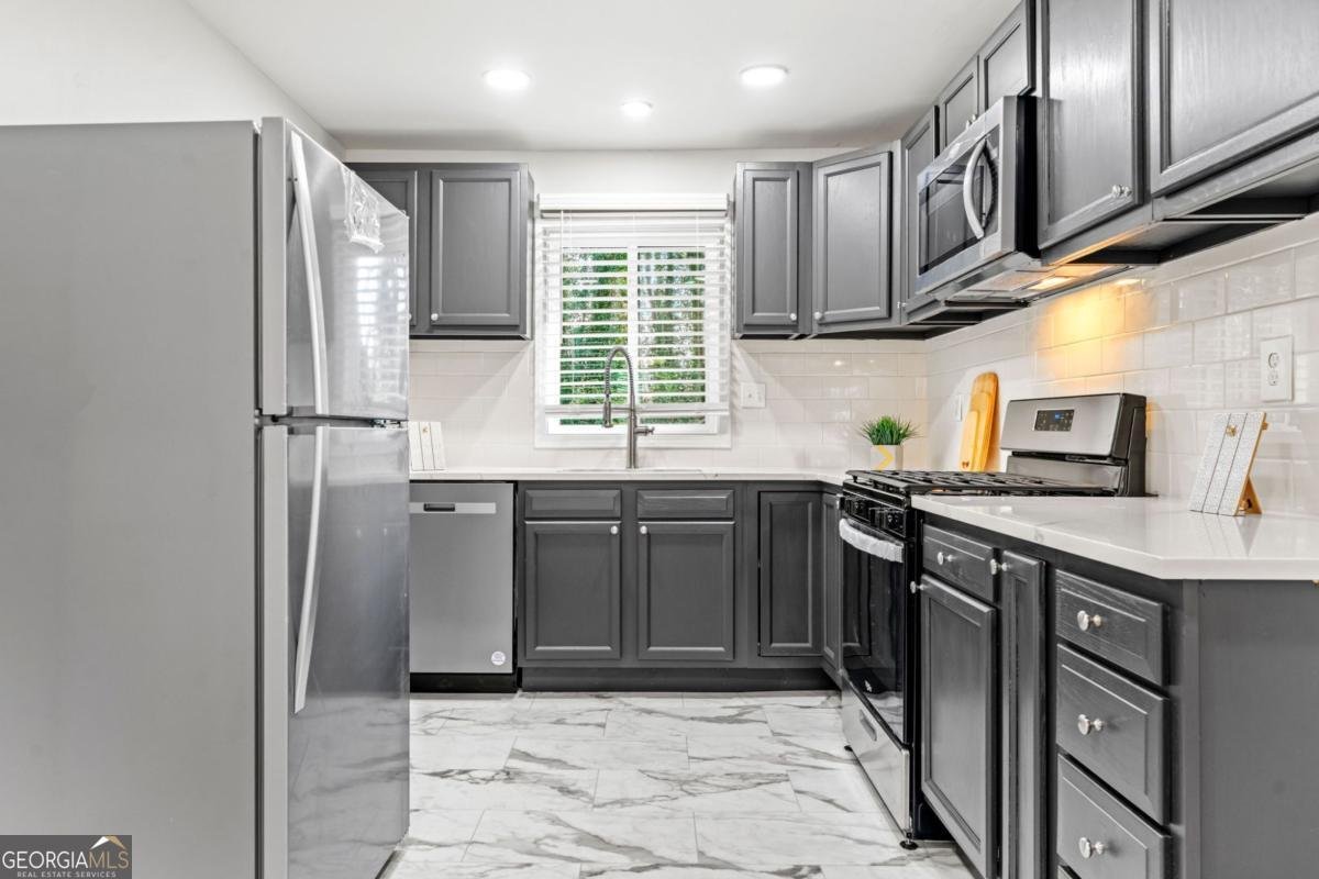 801 EVELYN Place Atlanta - 5
