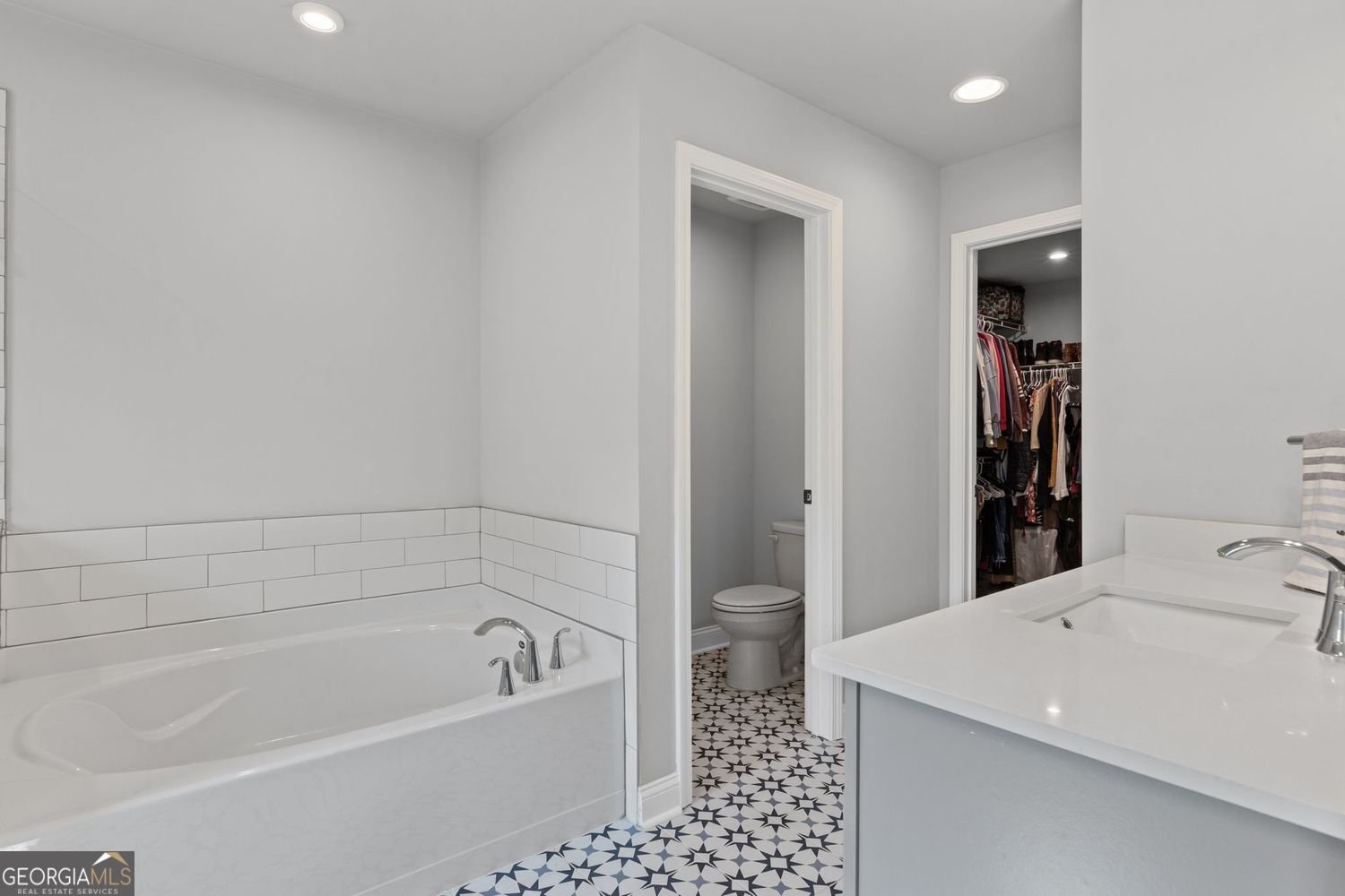 323 Hayden Circle Circle Woodstock - 18