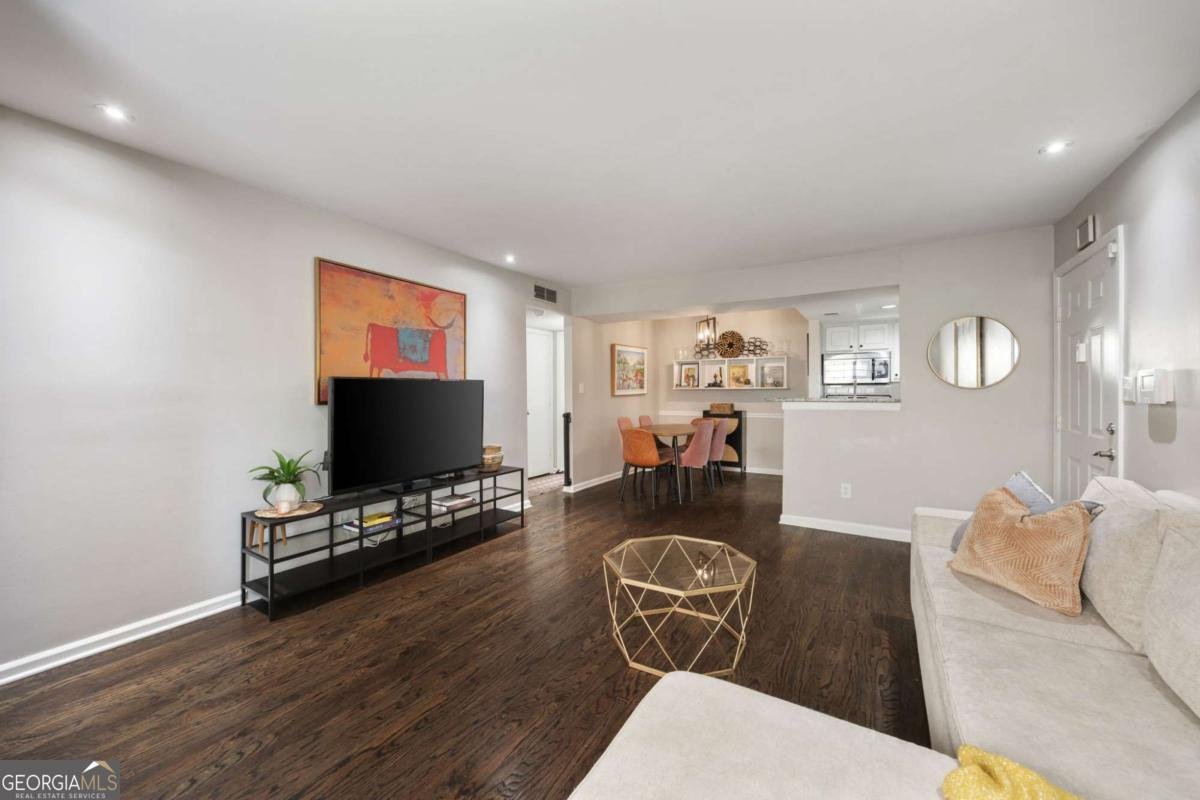 3063 Chastain Park Court Atlanta - 8